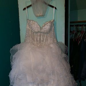 Wedding gown