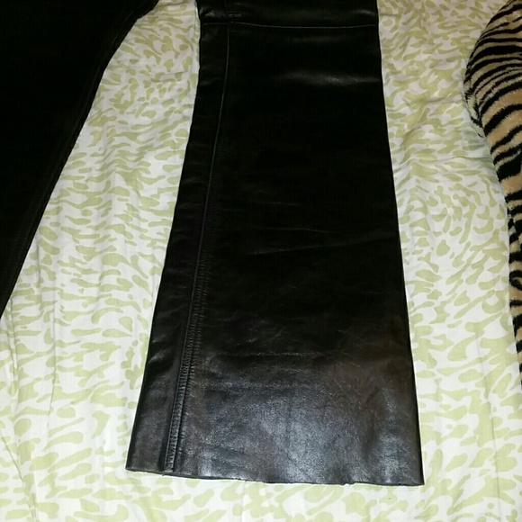 🎉FLASH SALE🎉 EXPRESS LEATHER Pant - Picture 2 of 3