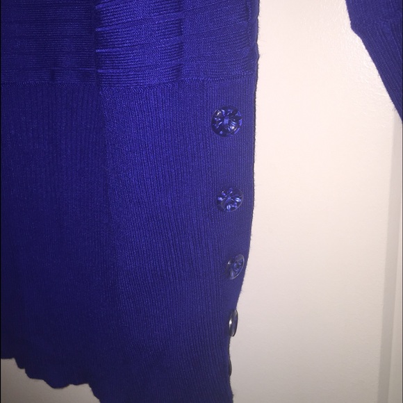 Sweater - Picture 3 of 3