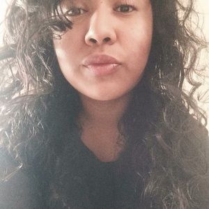 Meet your Posher, Ana