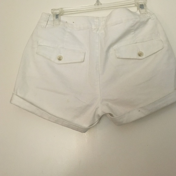 Shorts - Picture 3 of 3