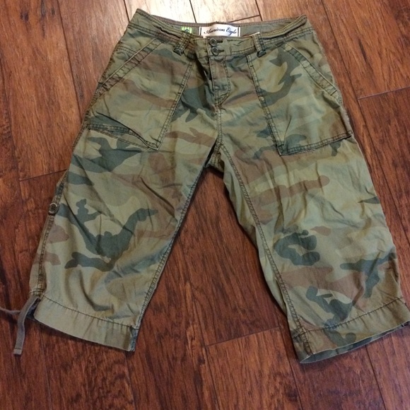 american eagle capris