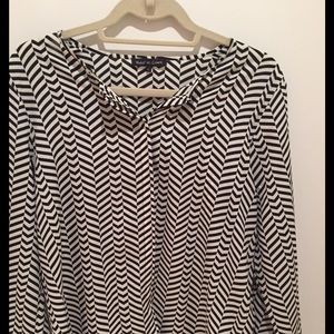 Geometric print top