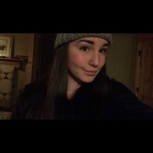 Meet your Posher, Ally