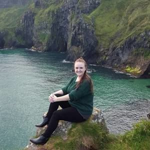 Meet your Posher, Danielle