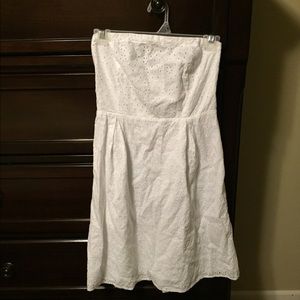 ⚡️SALE⚡️⚡️White strapless dress