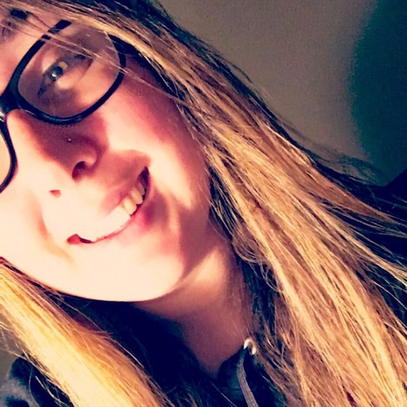 Meet your Posher, Kelsie - Picture 1 of 1