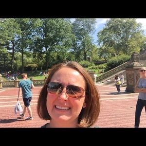 Meet your Posher, Crystal