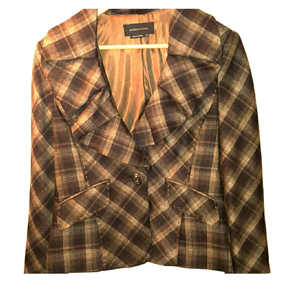 Flirty collar plaid blazer