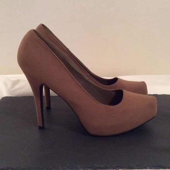 Qupid Velvet Heels - Tan/Taupe