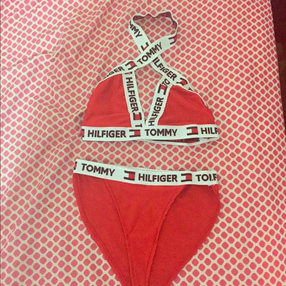 Aliyah inspired Tommy Hilfiger bikini set.💞