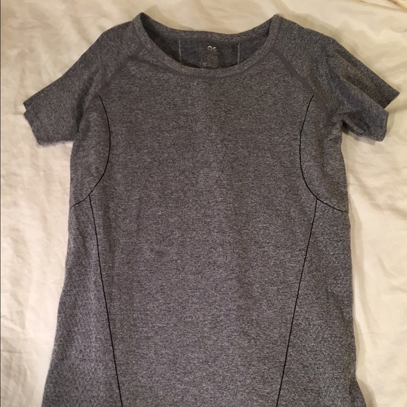 Athletic Essentials fitted work out top