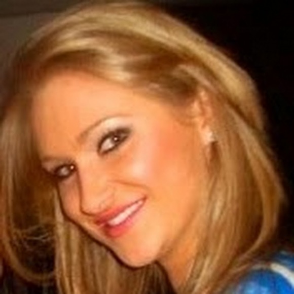 Meet your Posher, Danielle - Picture 1 of 1