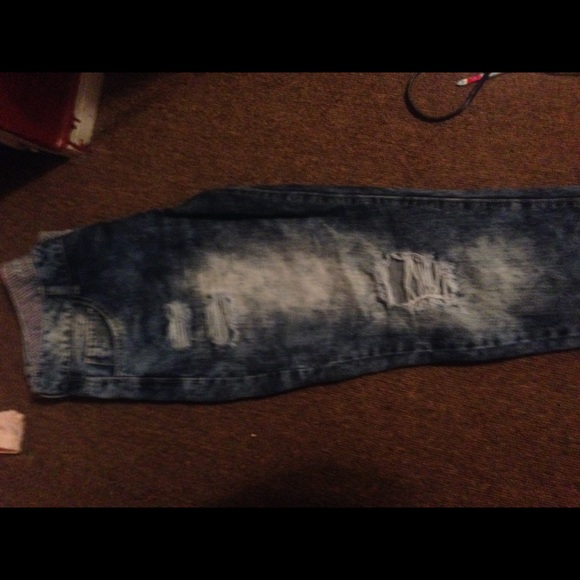 Ripped jeans size 11