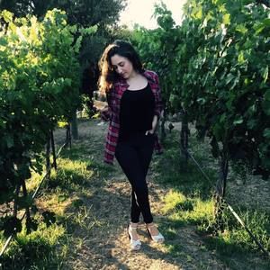 Meet your Posher, Ariana