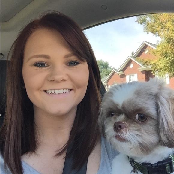 Meet your Posher, Amber - Picture 1 of 1