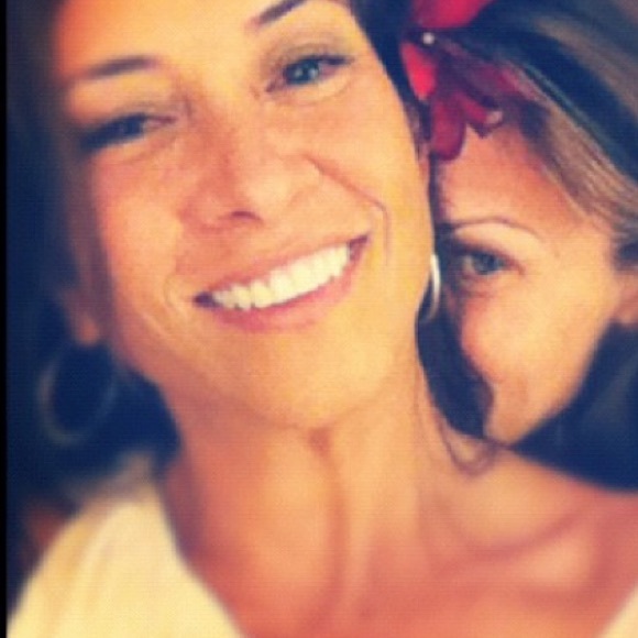 Meet your Posher, Robin - Picture 2 of 2