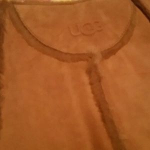 UGG PONCHO