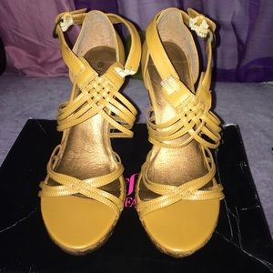 Tan heels / size 7.5 / $20