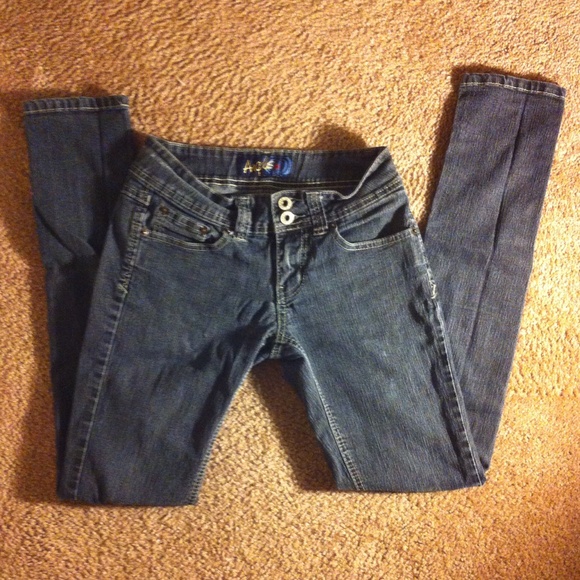 Dark wash skinny jeans