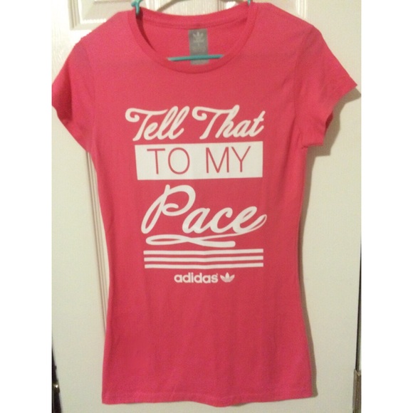 🎀BNWOT Adidas Tee🎀