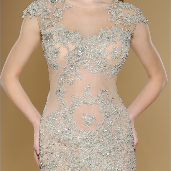 Rina DiMontella capsleeve embellished evening gown - Picture 3 of 4