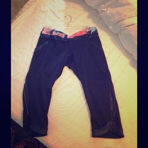 Lululemon cropped pants