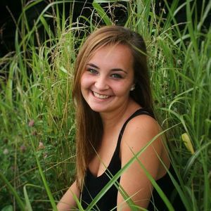 Meet your Posher, Macie