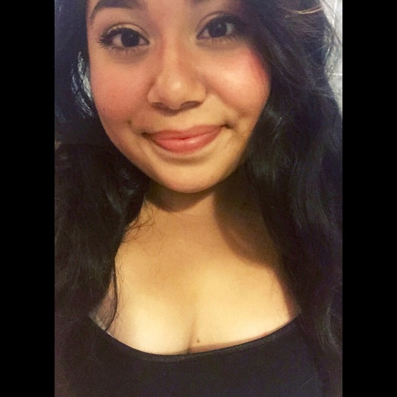 Meet your Posher, Vanessa