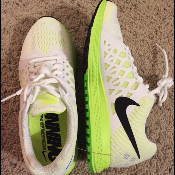 SOLD ✨Nike Air Zoom Pegasus 31 - Picture 2 of 4