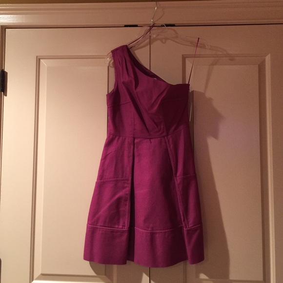 Jessica Simpson One Shoulder Dress Size 4 NWT