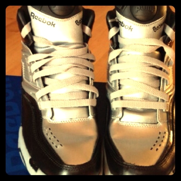 💰sold on Totspot💰Men's Retro reebok pumps 8.5