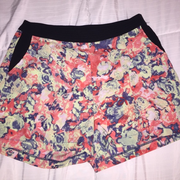 Very J boutique dress shorts