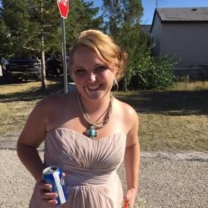 Meet your Posher, Danielle