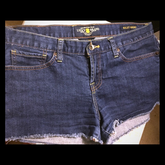 Lucky Brand Dark Wash Shorts🍀⚓️