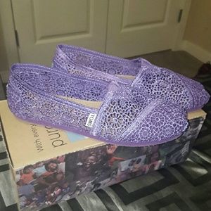 Purple crochet Toms size 7.5W