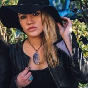 Meet your Posher, Felisa