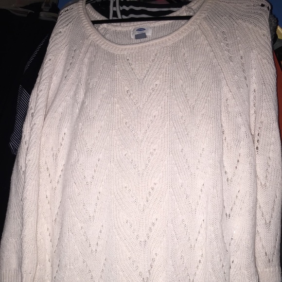 Light weight sweater