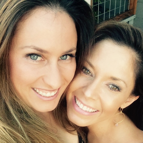 Meet your Posher, Laura - Picture 3 of 4