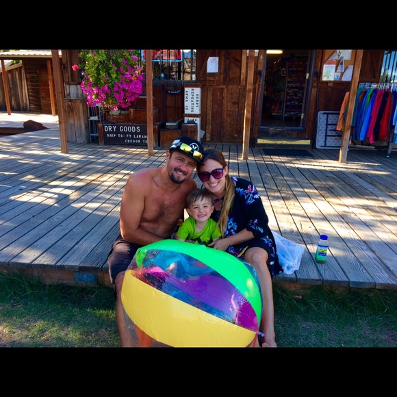 Meet your Posher, Laura - Picture 4 of 4