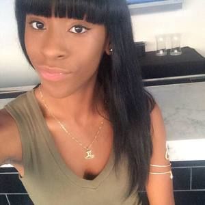 Meet your Posher, Angelique