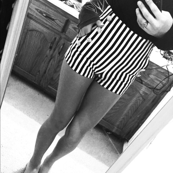 Striped highwaisted shorts