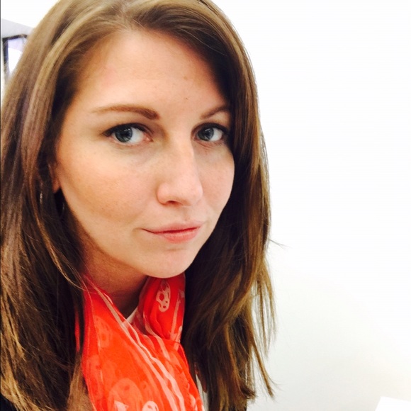 Meet your Posher, Tracy - Picture 2 of 2