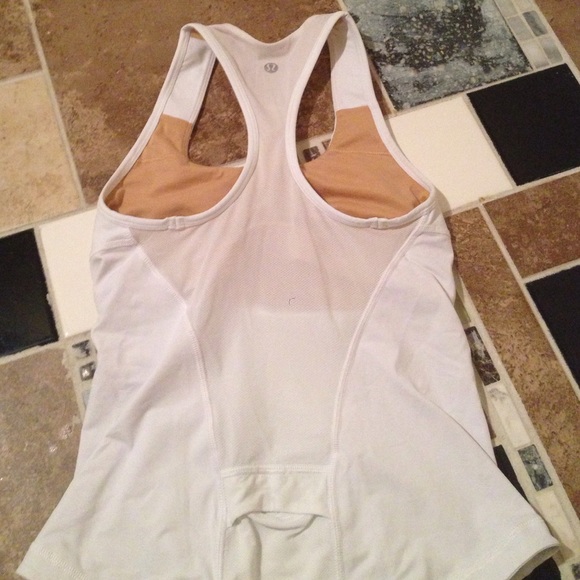 Lululemon tank