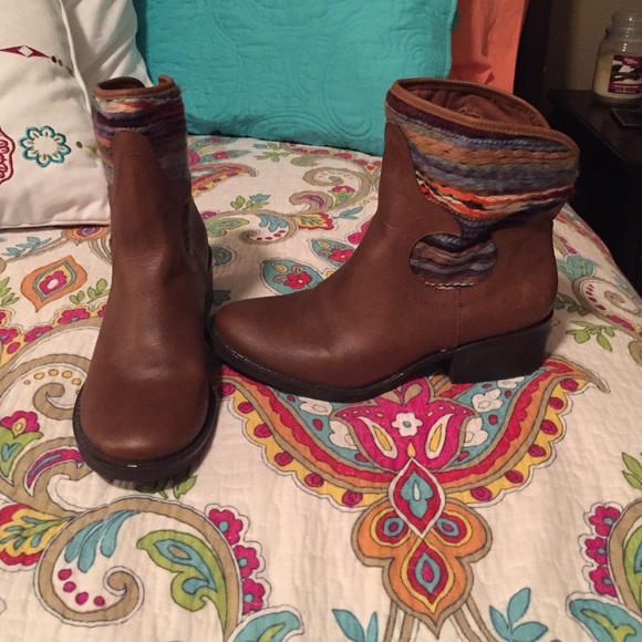 Women's Mossimo boots, size 8.5
