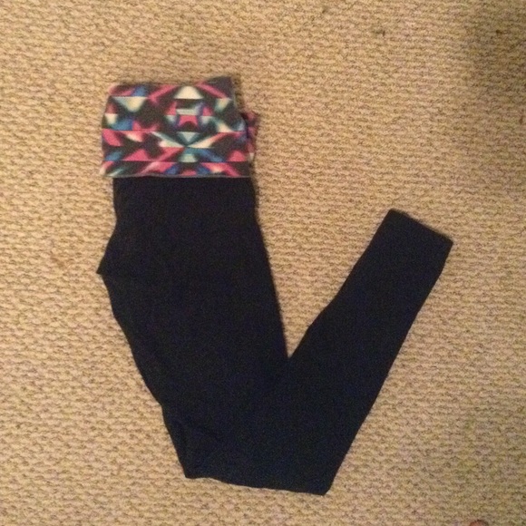 PINK yoga leggings