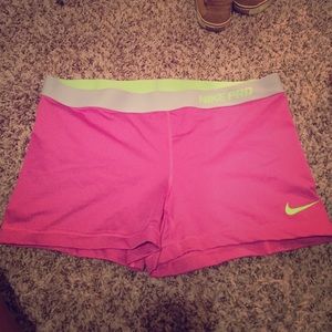 Nike Pro
