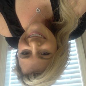 Meet your Posher, Ashleigh