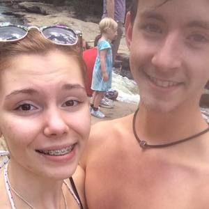 Meet your Posher, Cory