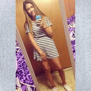 Meet your Posher, Debora